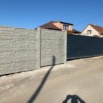 Betonové ploty jako odolné oplocení pro každý pozemek