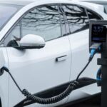První elektromobil nemusí být nový. Pro mnoho řidičů je výhodnější začít jinak
